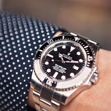 rolex sea dweller 4000 usato|rolex sea dweller price new.